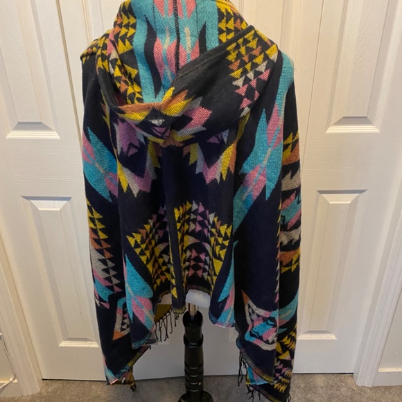 SW style cape - Picture 5 of 7